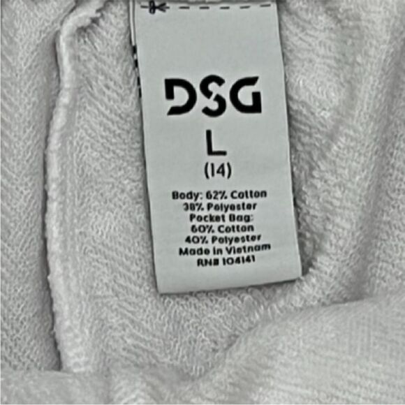 DSG Youth Girls' Fleece Shorts Pure White Star Stripe, Size YL, NWT - Picture 7 of 11